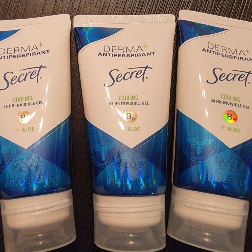 Secret DERMA+ Antiperspirant